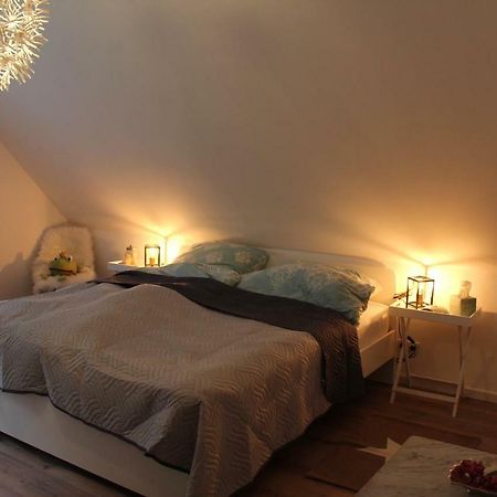 Ferienwohnung Im Tuermchen Oberfell Bagian luar foto
