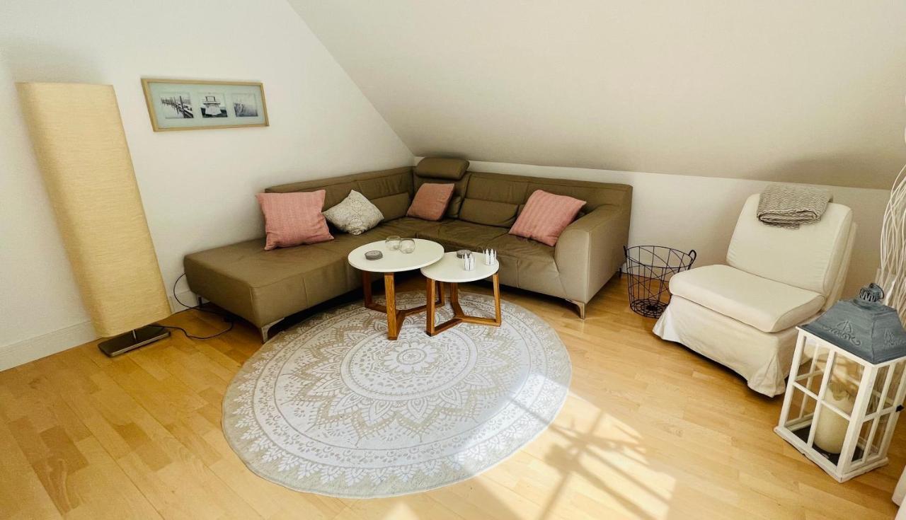 Ferienwohnung Im Tuermchen Oberfell Bagian luar foto