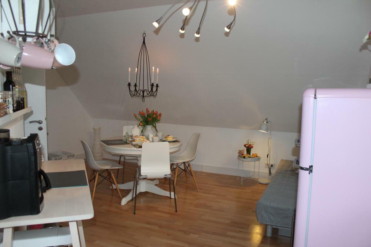 Ferienwohnung Im Tuermchen Oberfell Bagian luar foto