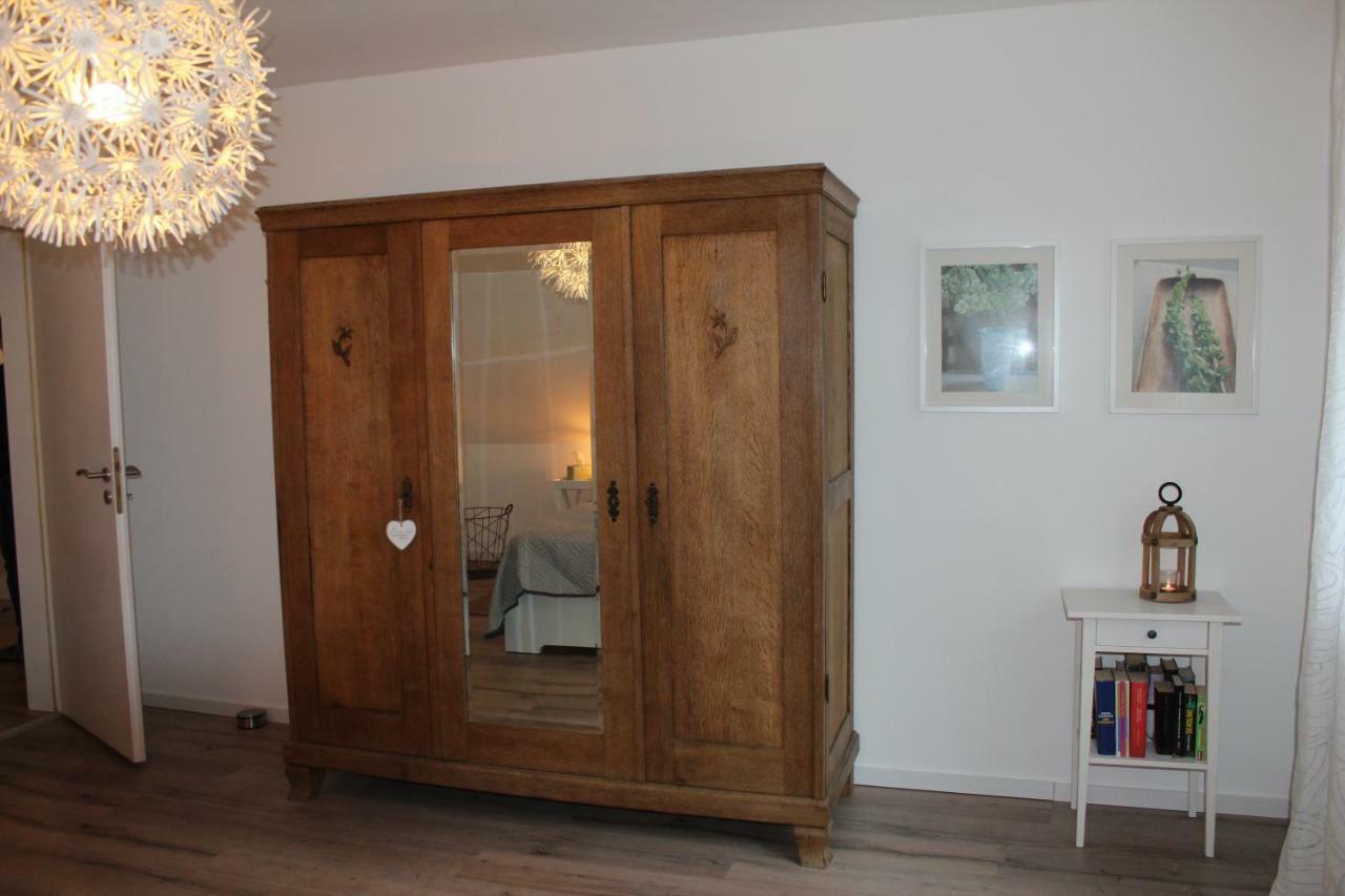 Ferienwohnung Im Tuermchen Oberfell Bagian luar foto