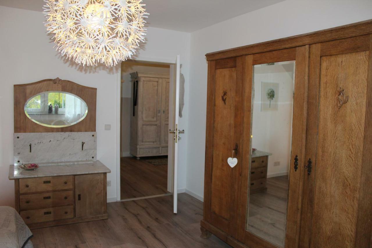 Ferienwohnung Im Tuermchen Oberfell Bagian luar foto