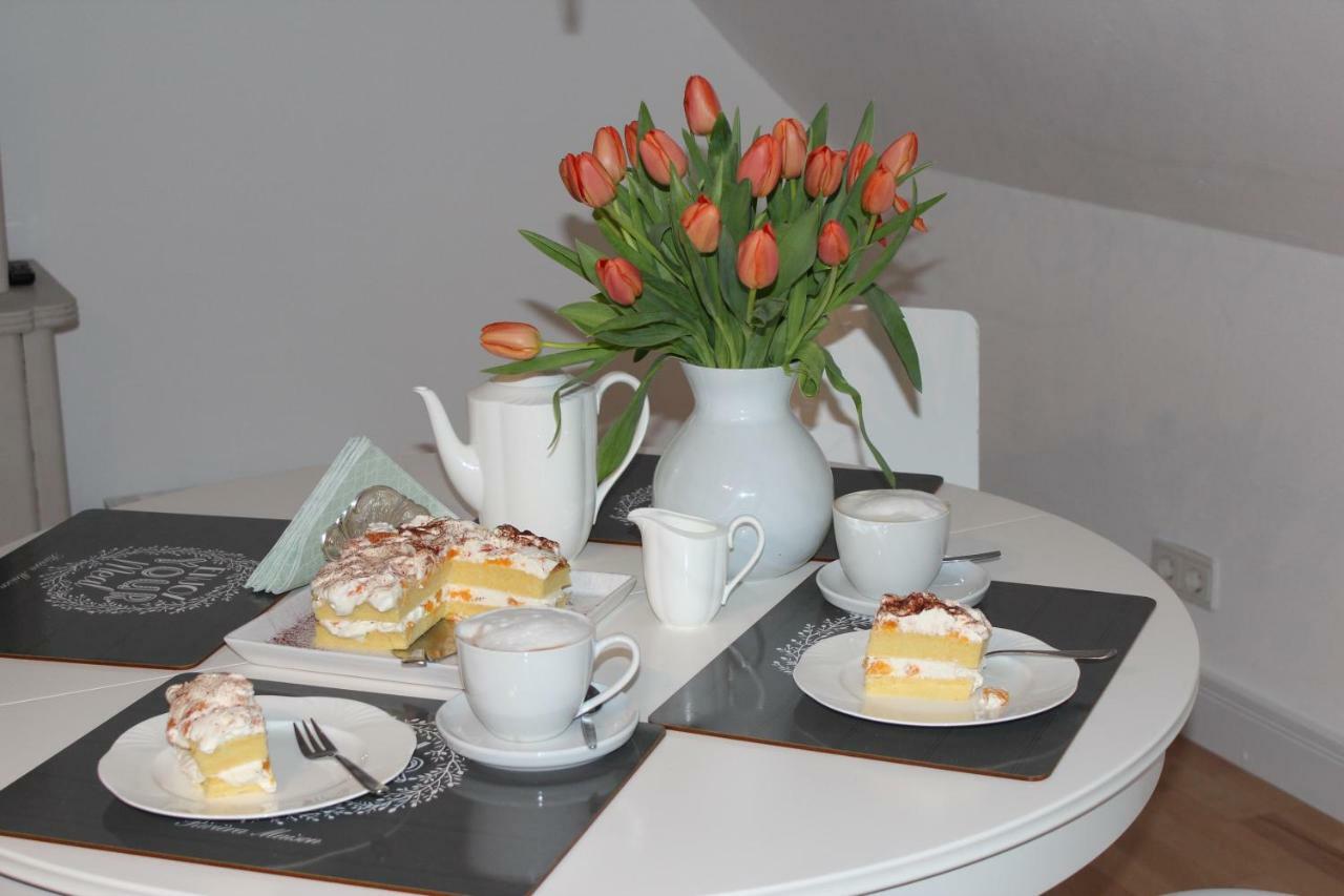 Ferienwohnung Im Tuermchen Oberfell Bagian luar foto