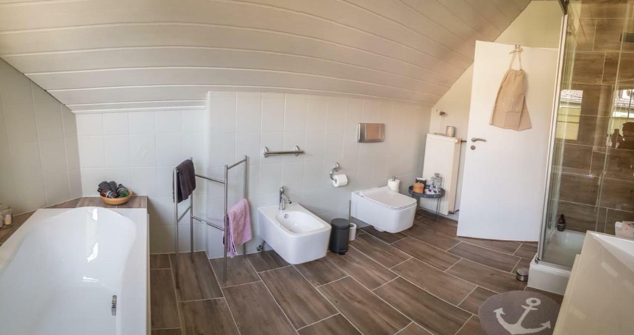 Ferienwohnung Im Tuermchen Oberfell Bagian luar foto